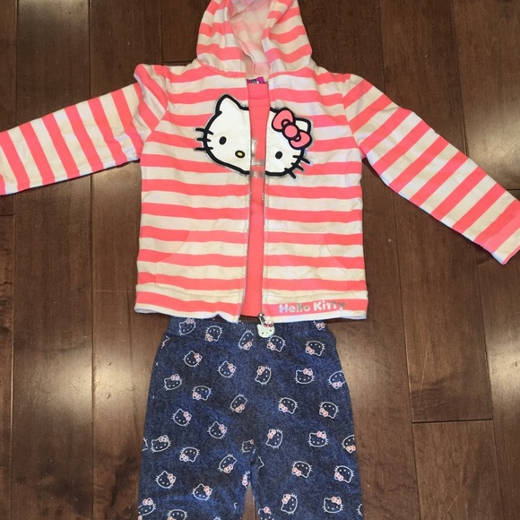 Hello kitty outfit - Picture 1 of 5